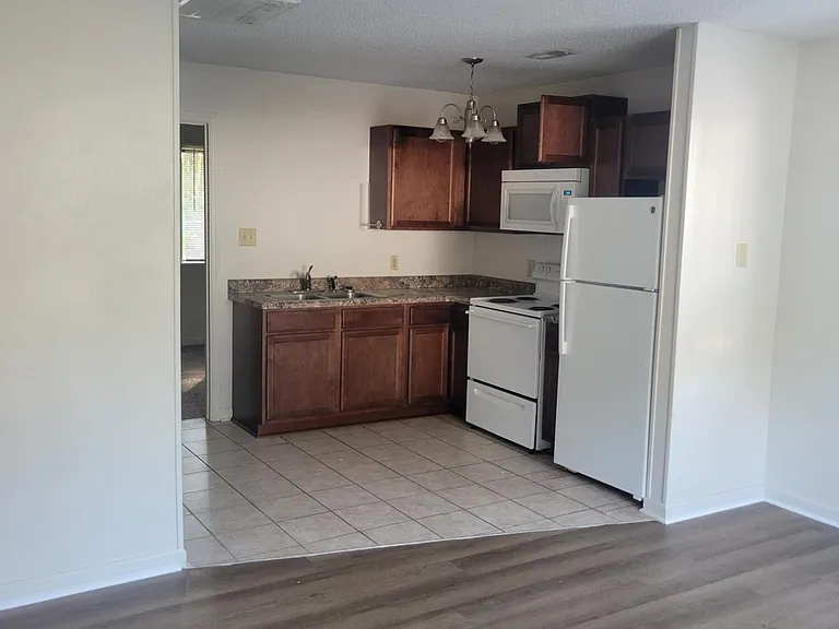 122 Easy St #122 — Photo 4