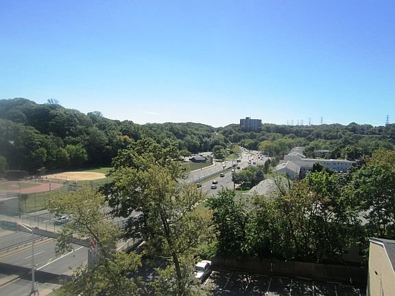 2nd image of 1523 Central Park Ave APT 7C