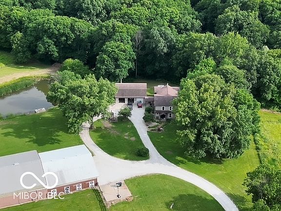 3rd image of 2827 W Wabash Chapel Rd