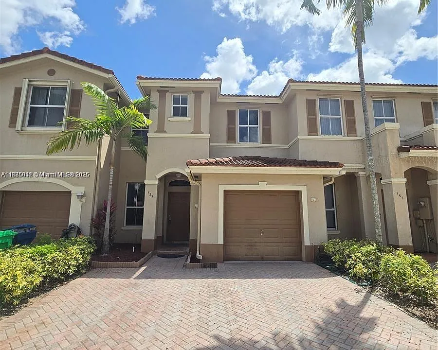 129 Riverwalk Cir