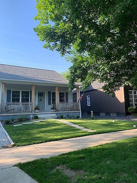 1st image of 10111 Foster Ave