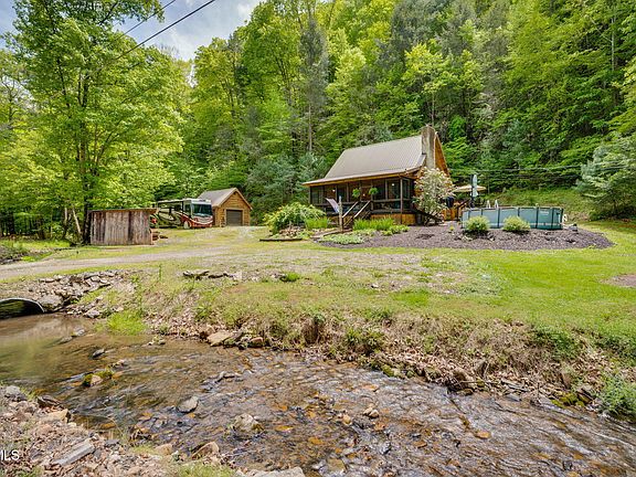 3rd image of 556 Underwood Springs Branch Rd