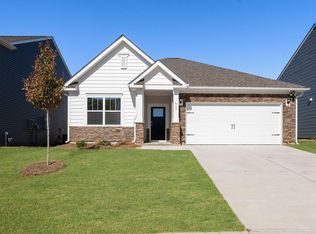 917 Pineland Dr, Woodruff, SC 29388