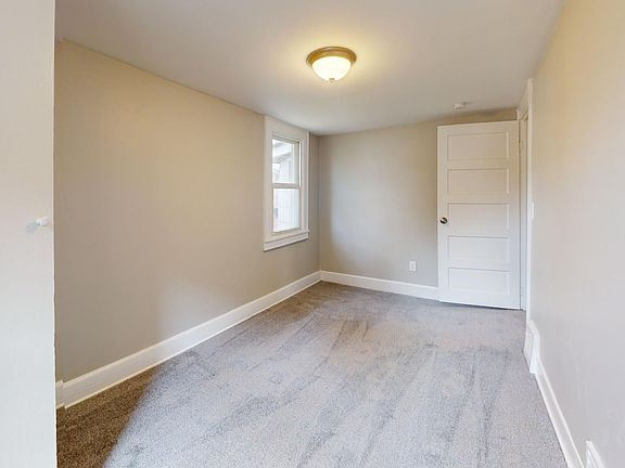 4th image of 4112 Clybourne Ave