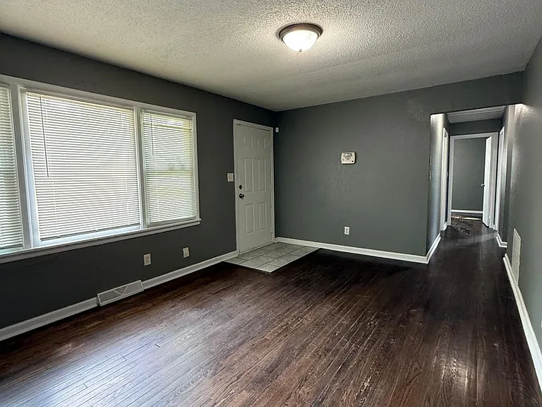 8410 Ruskin Way — Photo 11