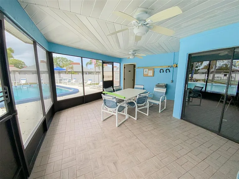 2242 Pinewood Villas Dr — Photo 32