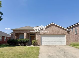 8429 Greylock Ct, Fort Worth, TX 76137