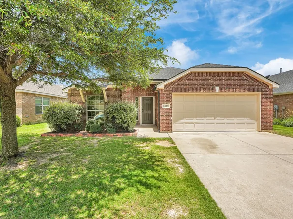 8109 Tierra Del Sol Rd, Arlington, TX 76002