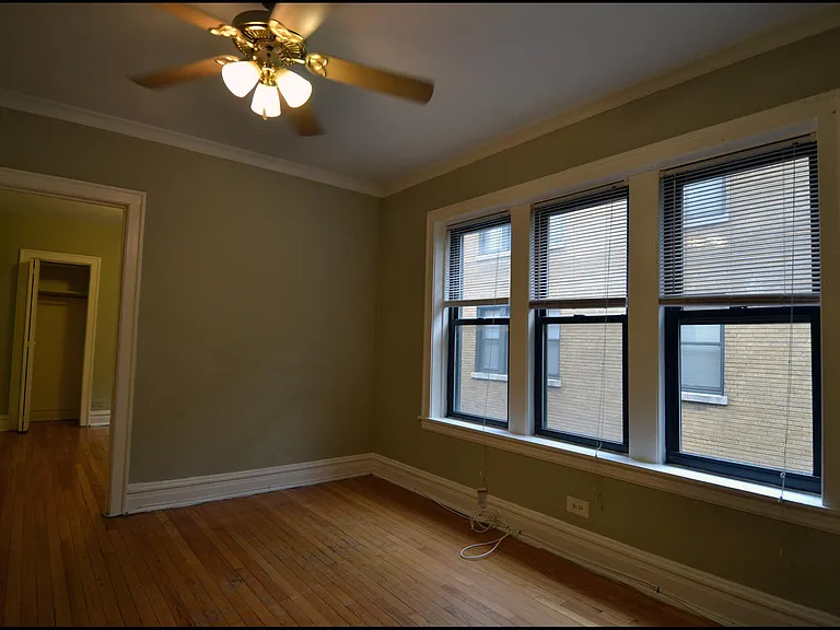 2439 W Logan Blvd #2I — Photo 1