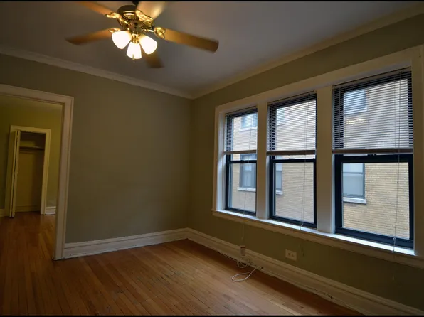 2439 W Logan Blvd APT 2I, Chicago, IL 60647