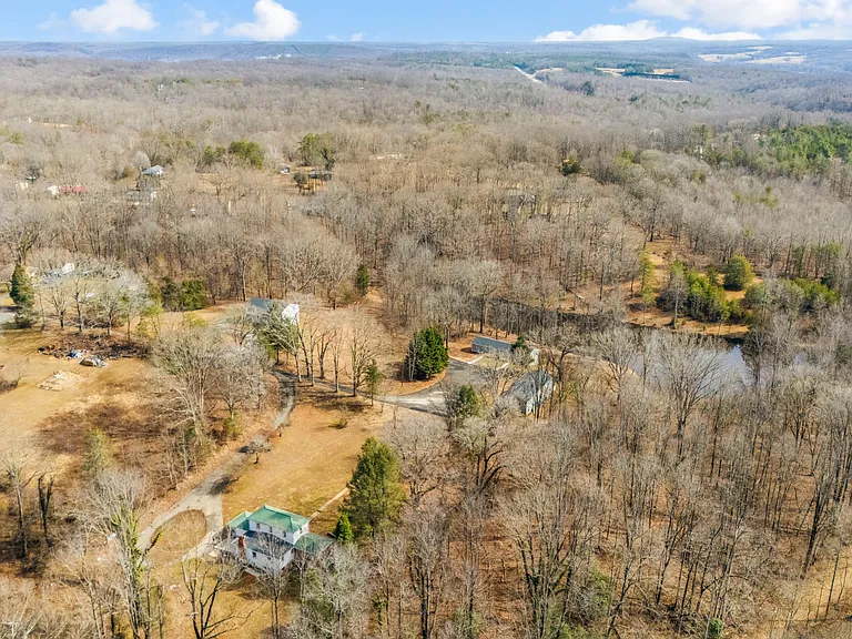 228 Newcomb Dr — Photo 28