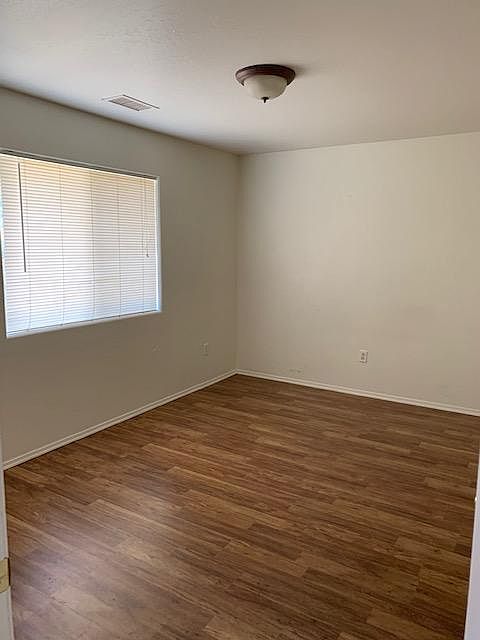 2nd image of 1341 N Rose Quartz Dr