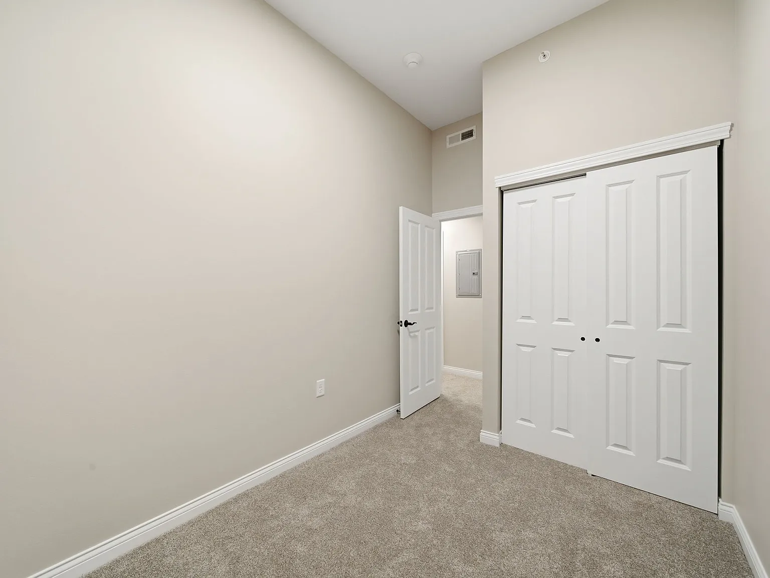 Park House - Residential - 201 — Photo 4