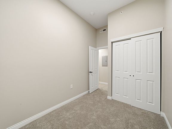 4th image of 115 S Main St #205