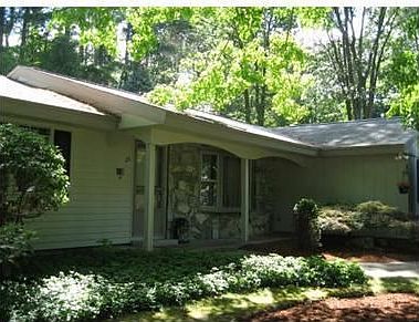 3rd image of 25 Burton Farm Dr