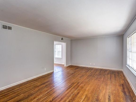 5th image of 1801 Gillespie Dr