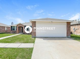 125 Phlox Ln, Burleson, TX 76028