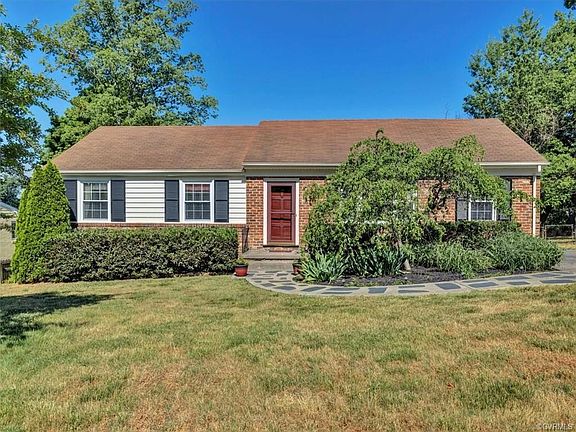 2nd image of 528 Cedarbrooke Ln