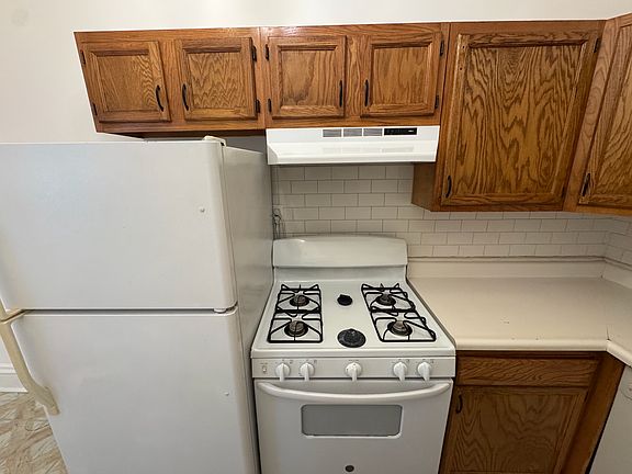 5th image of 1023 Saint Paul St APT 3A