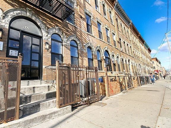 5th image of 642 Wilson Ave APT 3L