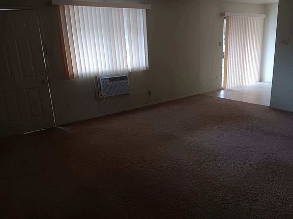 2nd image of 928 W Huntington Dr #28