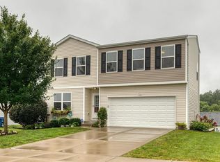 700 Rabbit Run Dr, O'Fallon, MO 63366