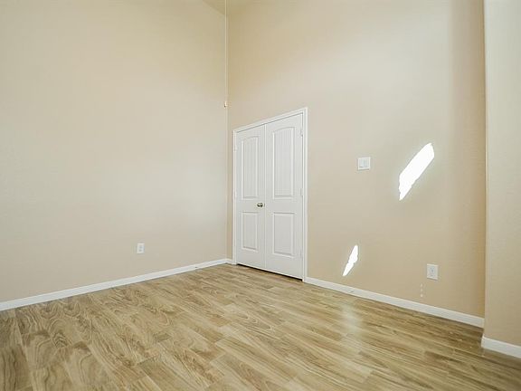 3rd image of 14026 Long Meadow Dr