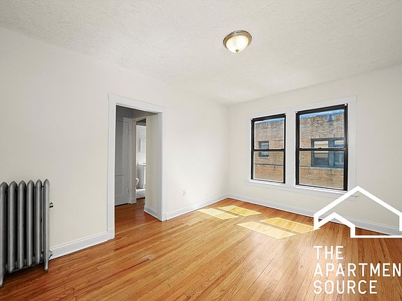 3rd image of 2649 N Spaulding Ave APT 1E