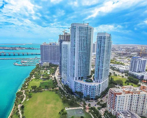 1900 N Bayshore Dr Photo 1