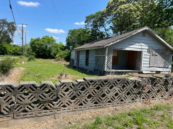 529 W Gordon Ave, Rossville, GA 30741