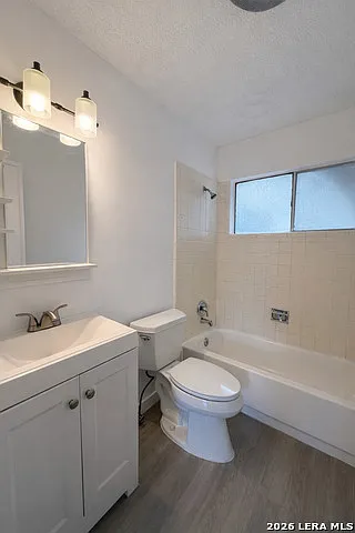324 Deborah Dr — Photo 6