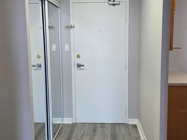 238 Albion Rd #1202, Toronto, ON M9W 6A7