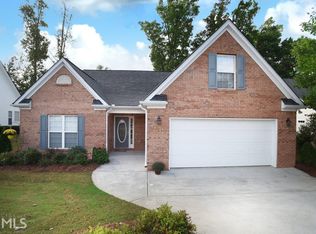 13 Claiborne Trl, Newnan, GA 30263