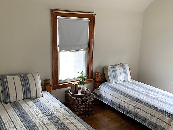 5th image of 1600 Treadway Ave