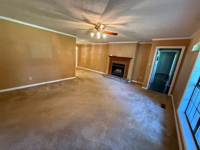 102 Hickory Hill Dr #A — Photo 11