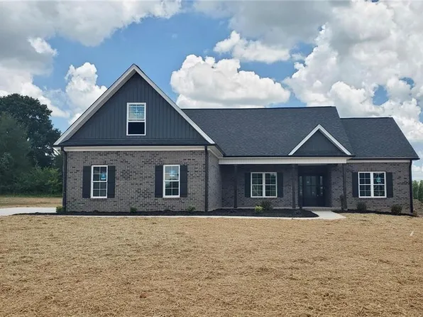 283 Wynnfall Dr, Lexington, NC 27295