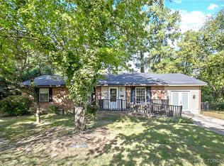 556 Waterbury Dr, Fayetteville, NC 28311