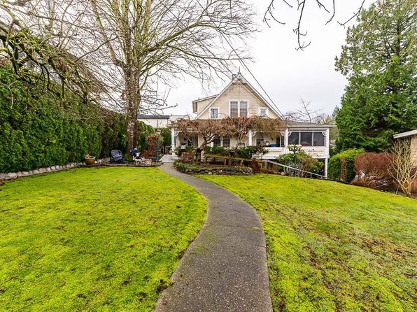 11096 92a Ave, Delta, BC V4C 3L8