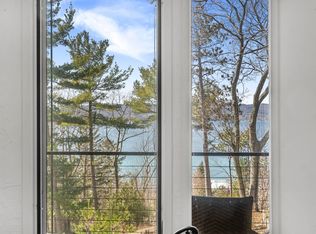 6644 Peninsula Dr, Traverse City, MI 49686