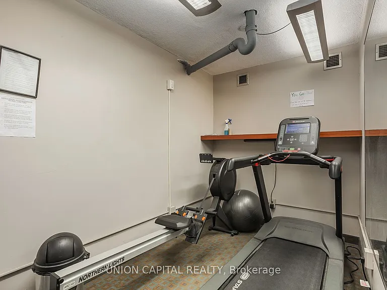 720 Spadina Ave #904 — Photo 16