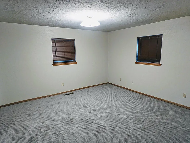 2657 Chateau Dr — Photo 40