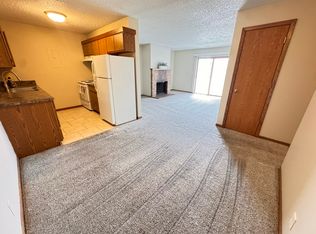 5120 Emerald Dr #13, Lincoln, NE 68516