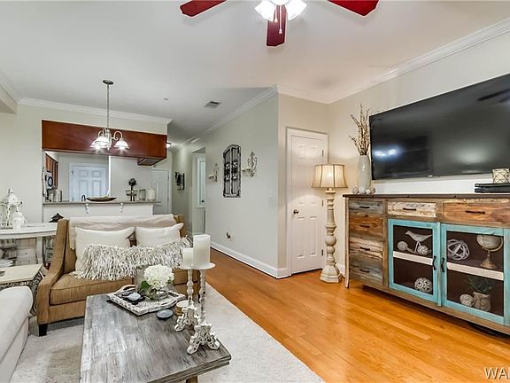 5th image of 3218 Veterans Memorial Pkwy #2207