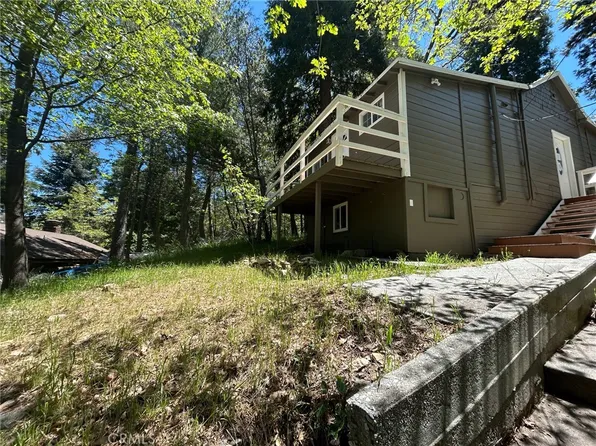 22951 Redwood Way, Crestline, CA 92325
