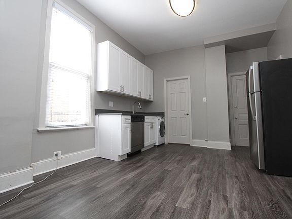 5th image of 2346 W McLean Ave APT 1F