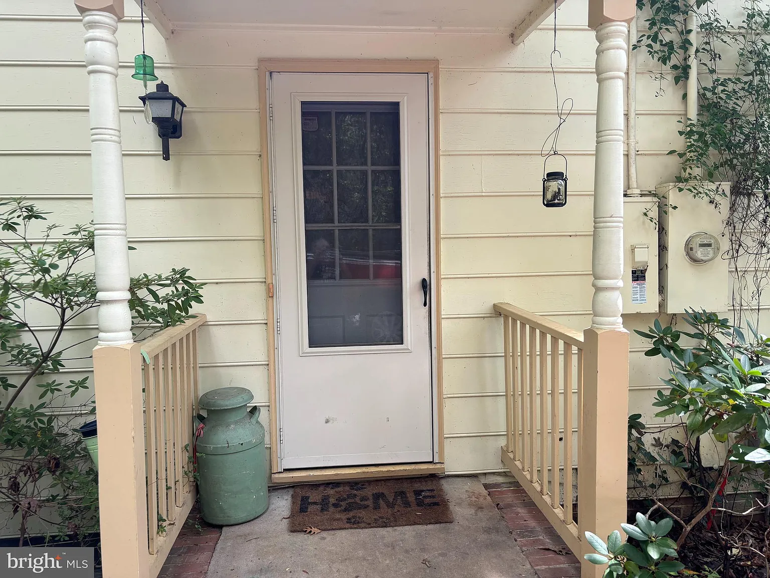 3 bed, 2.0 bath, 1568 sqft, $2,200 — Photo 2