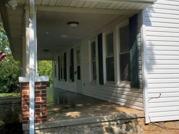 650 8th St, Newport, TN 37821