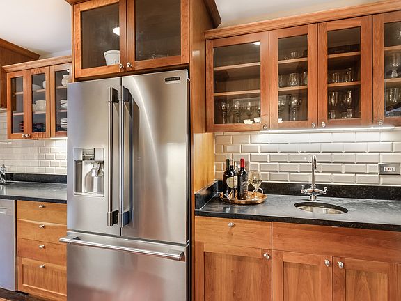 4th image of 1448 N Lake Shore Dr APT 3A