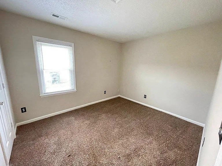 3311 Brookline Ct — Photo 15
