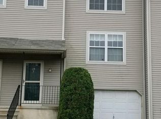 10-3 Cranberry Rdg, Reading, PA 19606